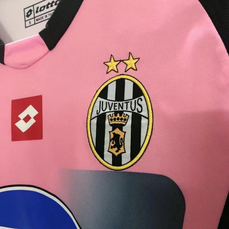 Juventus 2002/2003 Pink Goalkeeper Jersey Retro Jersey